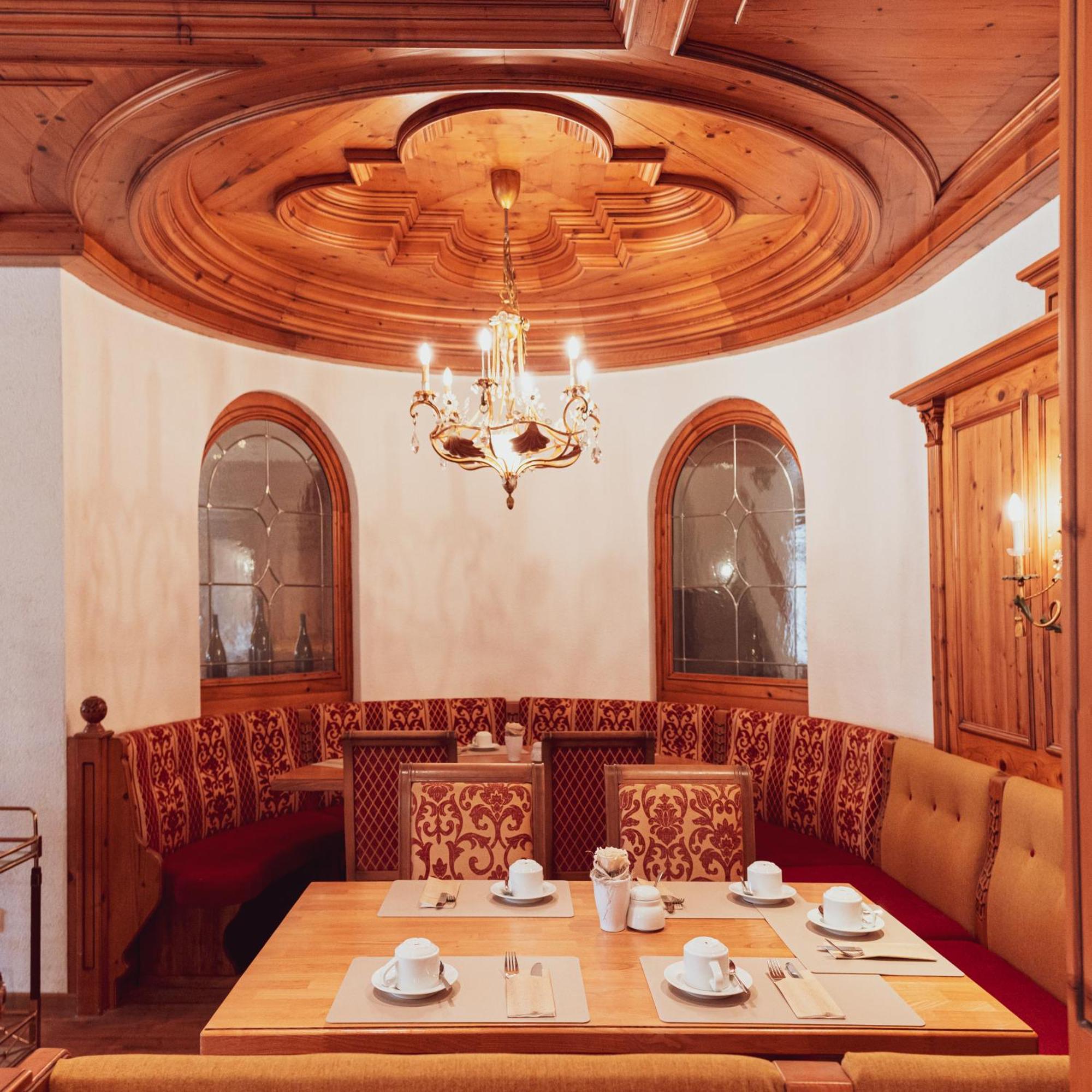 Hotel-Restaurant Kreuzberghof Tagungs- Und Veranstaltungshotel Tiefenbach  المظهر الخارجي الصورة