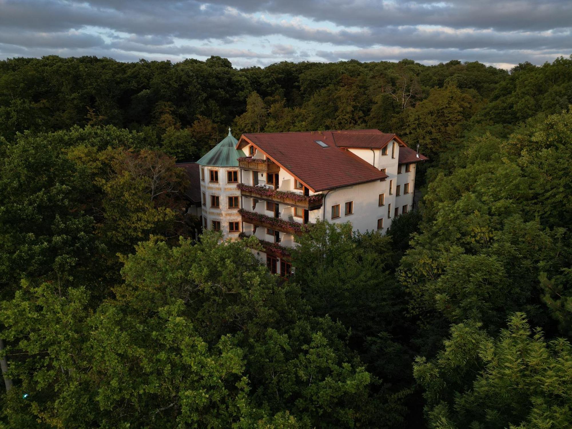 Hotel-Restaurant Kreuzberghof Tagungs- Und Veranstaltungshotel Tiefenbach  المظهر الخارجي الصورة